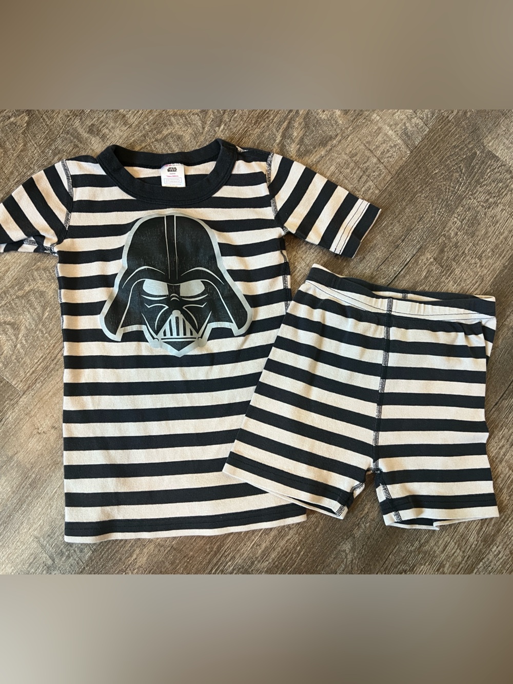 Hanna Anderson Darth Vader Pajama Set- Size 5/6